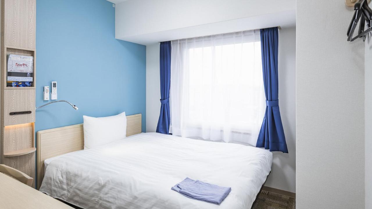 Toyoko Inn Kita-Asaka-Eki Nishi-Guchi Екстер'єр фото