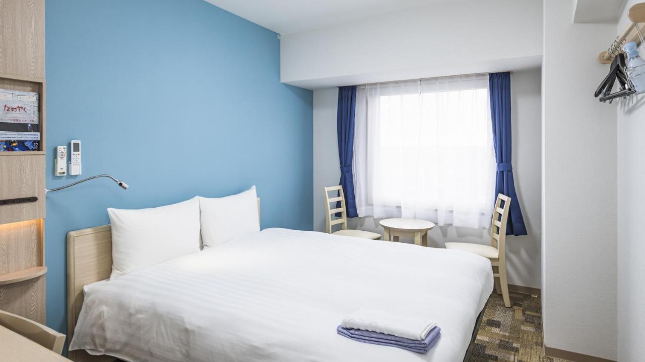 Toyoko Inn Kita-Asaka-Eki Nishi-Guchi Екстер'єр фото